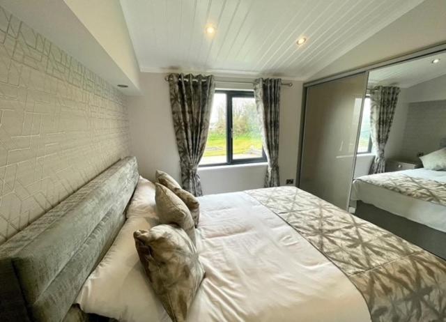 *Luxury Holiday Home With Hot Tub Close To Beach* Penally Kültér fotó