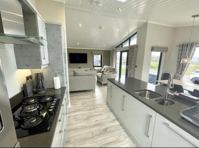 *Luxury Holiday Home With Hot Tub Close To Beach* Penally Kültér fotó