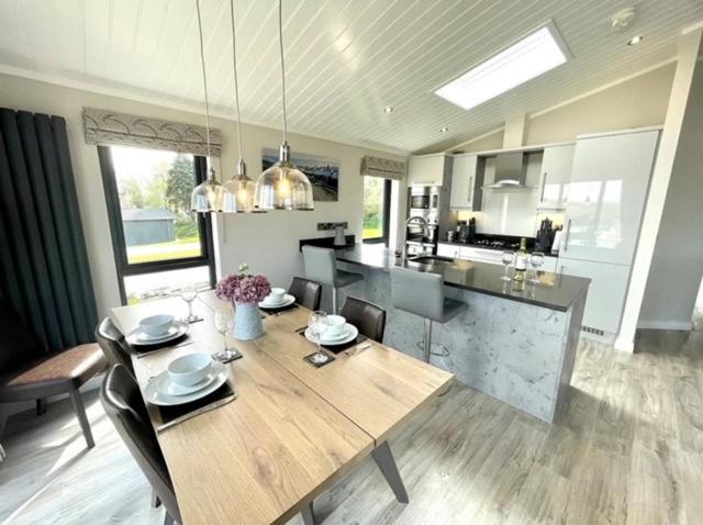 *Luxury Holiday Home With Hot Tub Close To Beach* Penally Kültér fotó